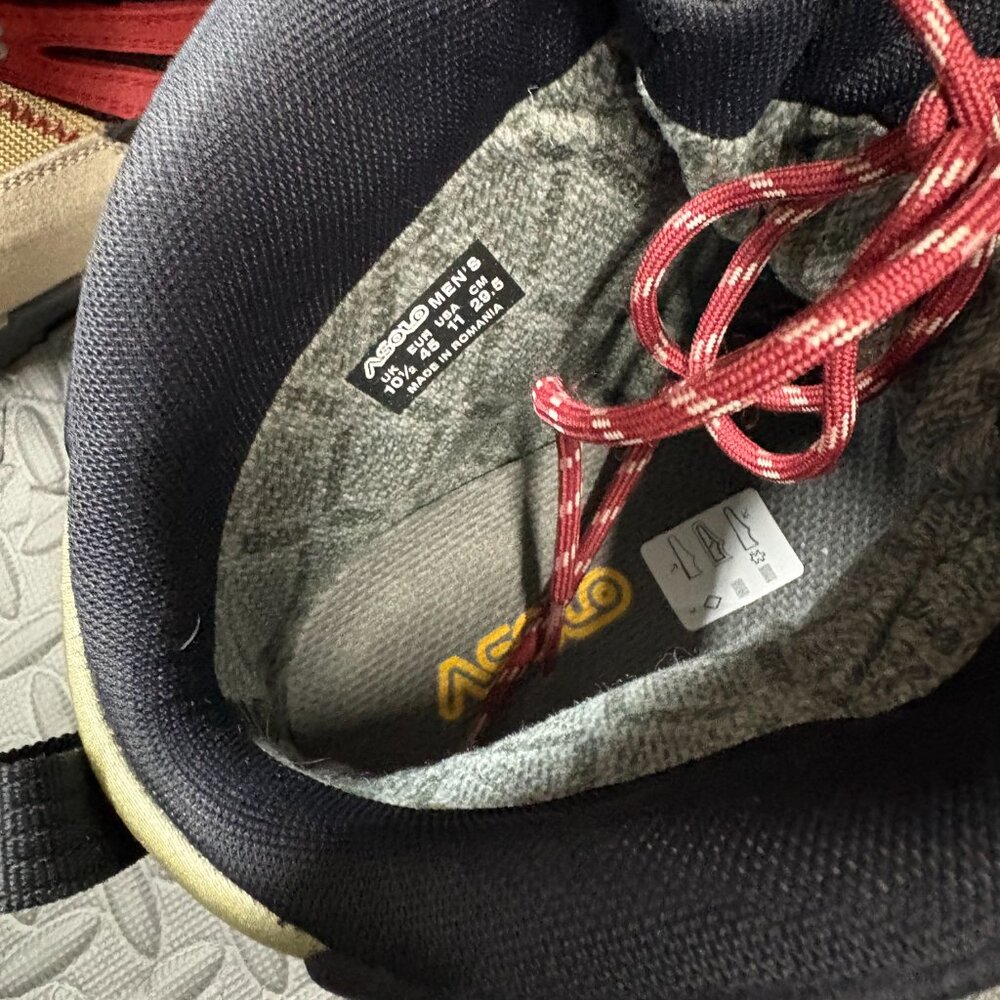 ASOLO Fugitive GTX Hiking Boot - Men's Size 11 (never worn, new) - Picture 6 of 7